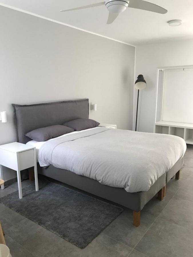 The Three Trees Apartment *